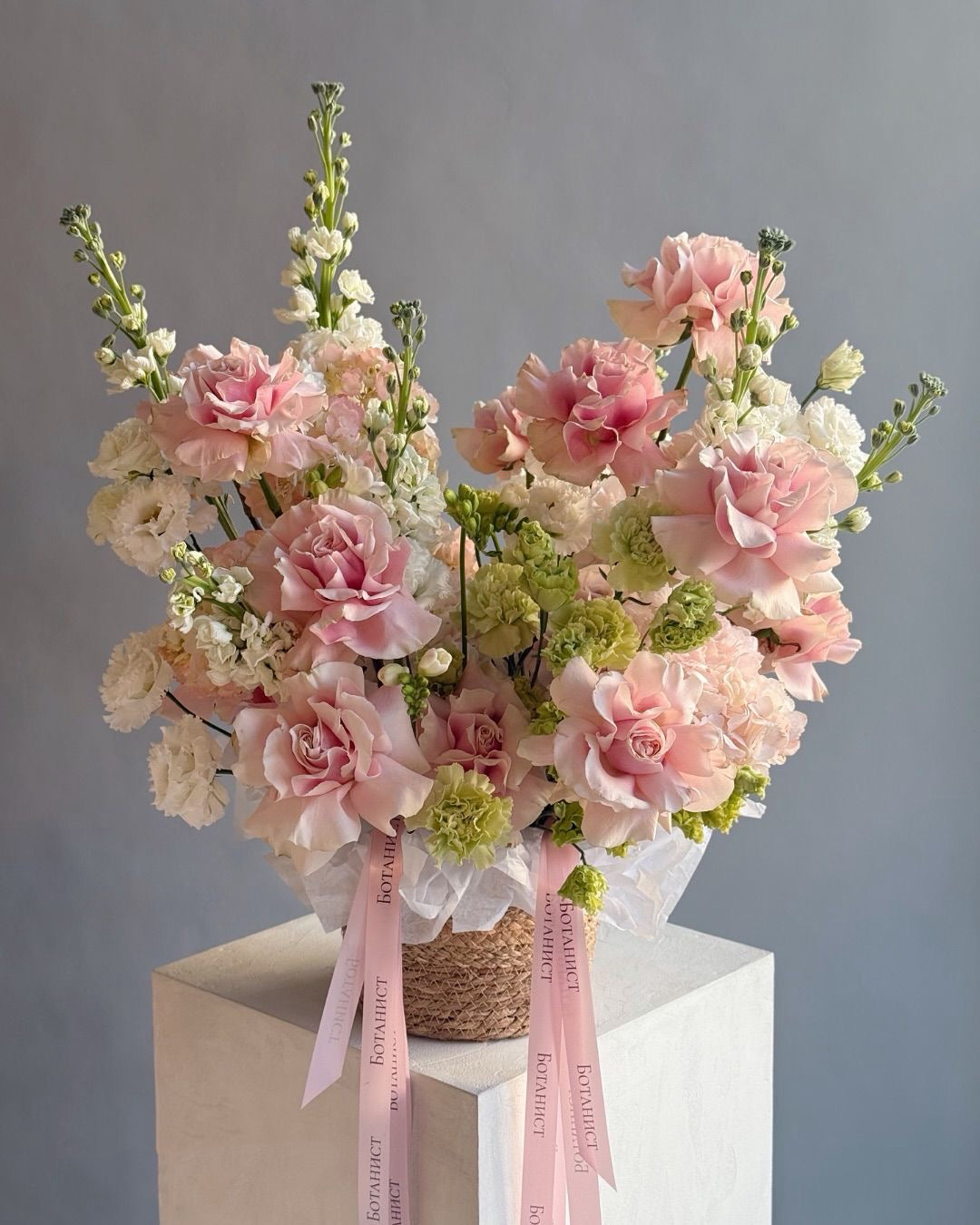 GRAND GESTURE ARRANGEMENT